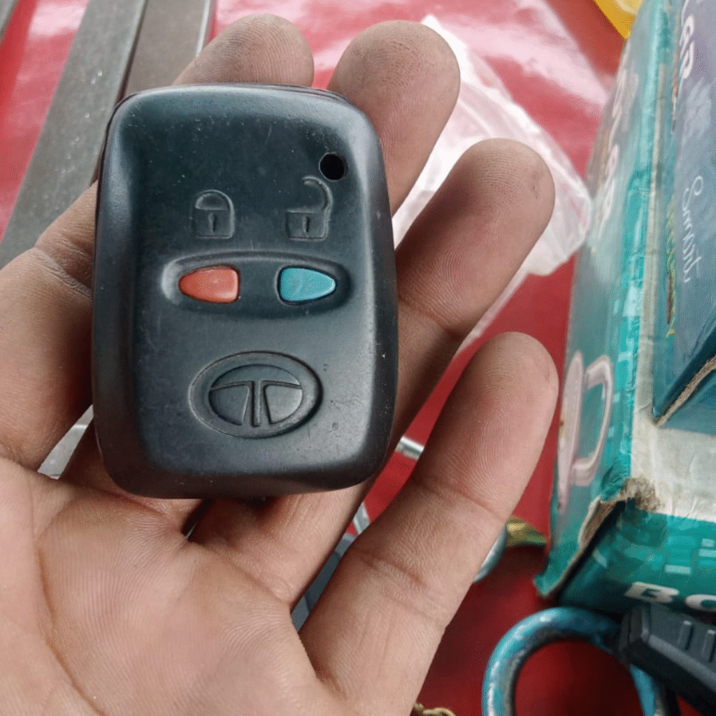computerized key maker (15)