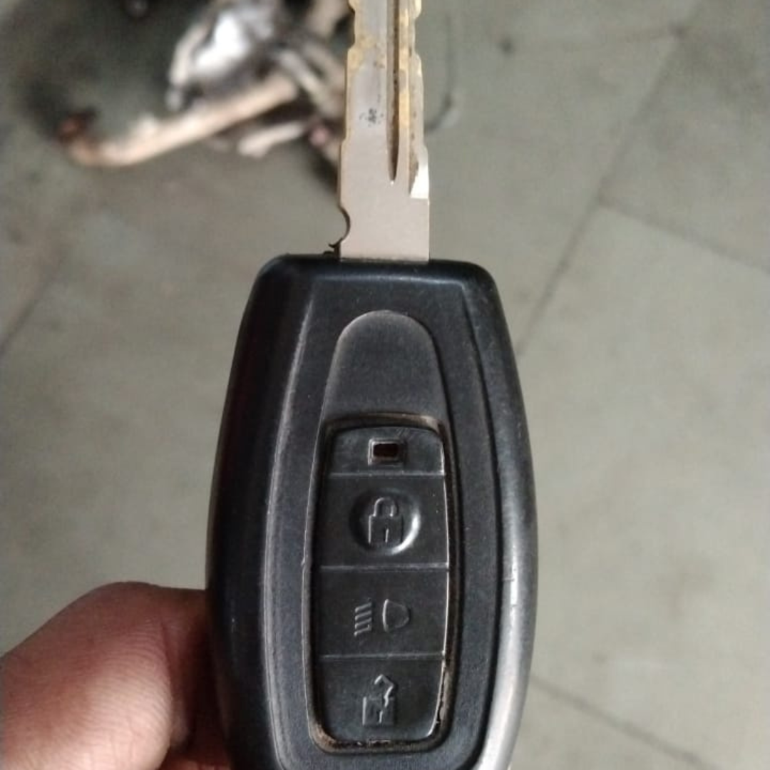 computerized key maker (18)